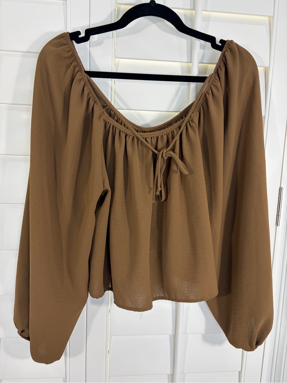 entro Brown Off-Shoulder Knot Front Blouse (M) - Picture 2 of 5